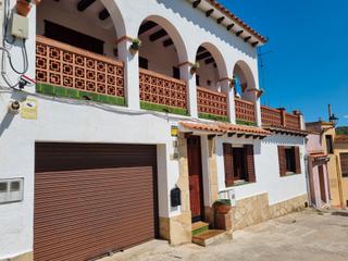 Reihenhaus in Torrelles de Foix. Casa muy tranquila en torrelles de foix pueblo