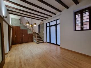 Appartement à St. Pere - Sta. Caterina - El Born. Piso duplex totalmente rehabilitado