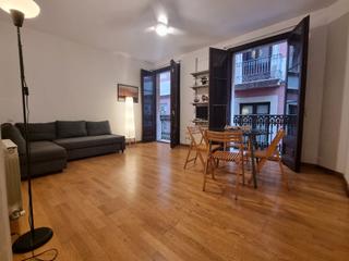 Flat in Gòtic. Piso centrico "para entrar ya"