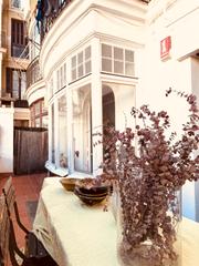 Etagenwohnung  Carrer de bailèn. Amplio piso muy señorial