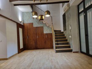 Dúplex  Carrer de la victòria. Piso duplex en planta baja y entresuelo