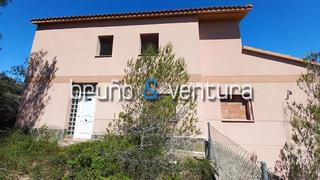 Casa  Carrer becquer. En venta casa en canyelles