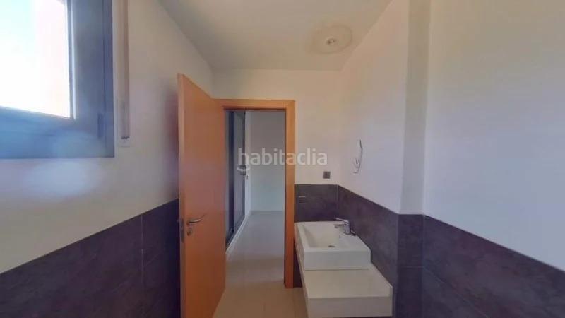Foto 4a75086c-c44b-4761-baf4-b73b4881f3db. Duplex avec chauffage parking piscine dans Els Munts Torredembarra