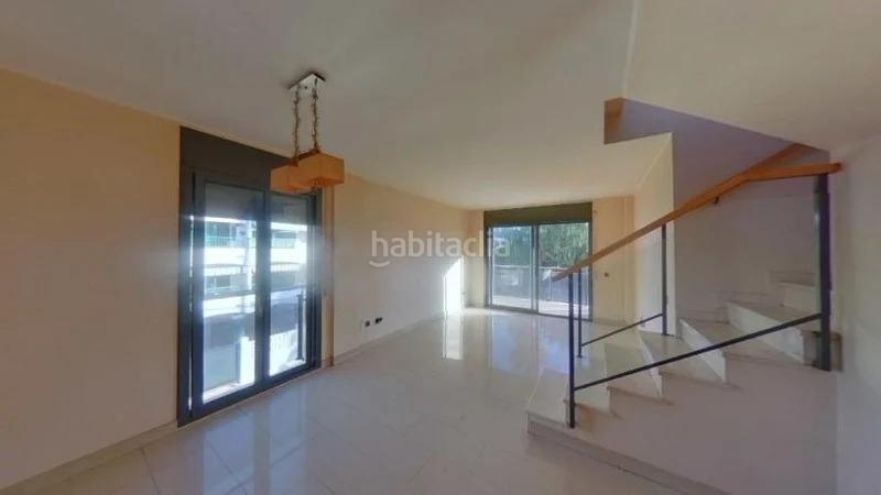 Foto 8be25d81-a214-4164-8226-4c2efc9b107e. Duplex avec chauffage parking piscine dans Els Munts Torredembarra