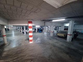Aparcament cotxe a Centre. En venta 2 plazas de aparcamiento en el centro de el vendrell