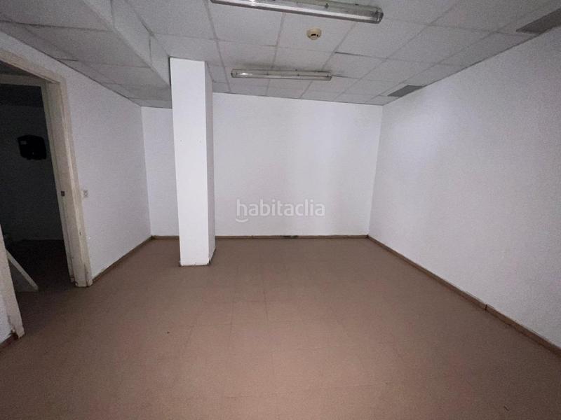 Foto 3ac13617-ec49-4680-8a76-e415c16e9ccb. Local comercial a Centre Torredembarra