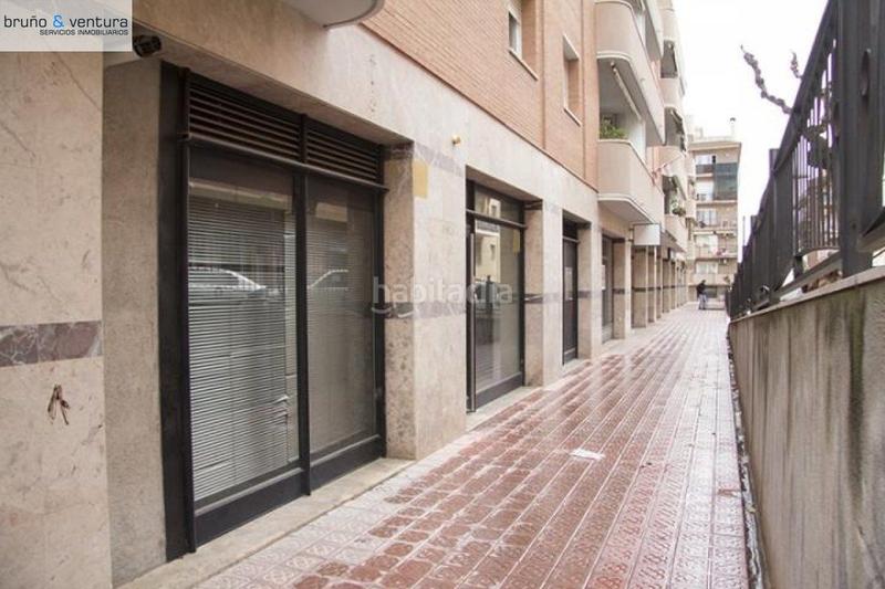 Foto 66ed2227-a88e-4d7c-88bb-18716644f803. Local comercial a Centre Torredembarra