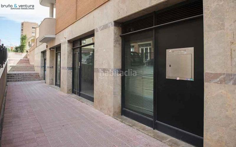 Foto e6ac3061-11f7-4cb7-9466-7bef0858b536. Local comercial a Centre Torredembarra