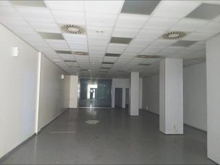 Rent Business premise  Carretera carretera de valls. Local céntrico de 116m en alquiler en el vendrell, ideal para re