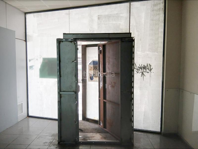 Foto 377c7c89-bab3-4937-805d-d2ed1a1e8879. Lloguer local comercial a Centre Vendrell (El)