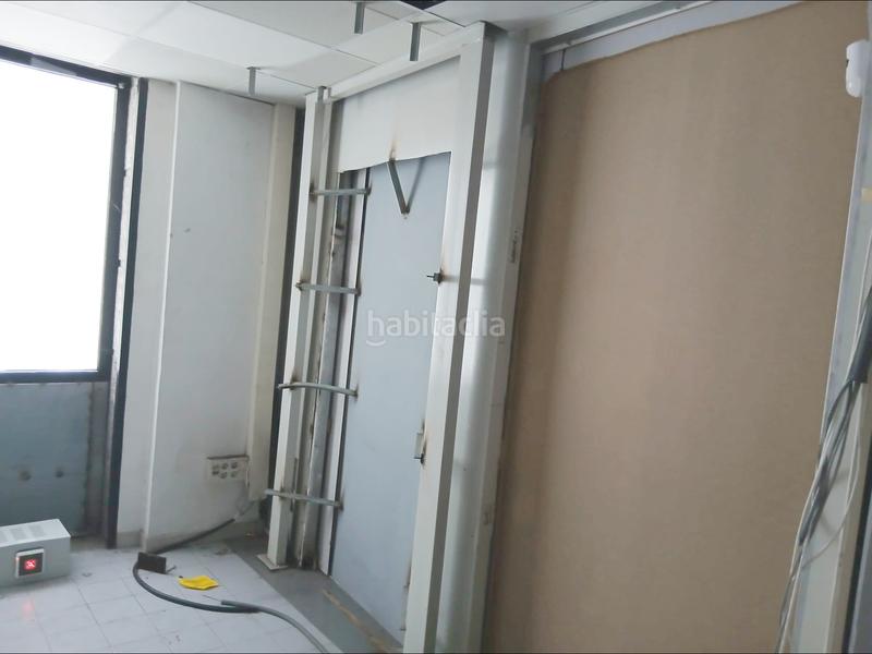 Foto 39fb12c6-c900-4db7-aac4-98e60fcb01b8. Lloguer local comercial a Centre Vendrell (El)