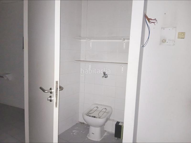 Foto 656e142f-896f-4241-857b-3b7f0f76015c. Lloguer local comercial a Centre Vendrell (El)