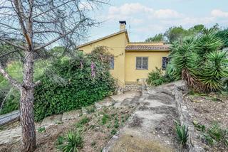 Chalet  Calle arc de san marti. En venta chalet en olivella