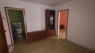 Rez-de-chaussée à Calle xoriguer 13. Piso en venta en vilanova i la geltrú  en subasta hasta el 13 de