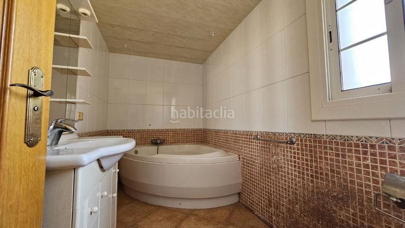Foto a43bd92d-4ef3-43b1-b5b8-68e746b6a355. Casa chalet independiente con 6 dormitorios en calafell en Segur de Calafell