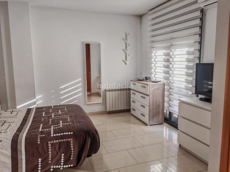 Foto 060e1dd1-494d-4dac-8ec9-8a7aa8e61101. Casa adosada en venta casa con jardín, garaje y terrazas en el vendrell zona el puig en Vendrell (El)