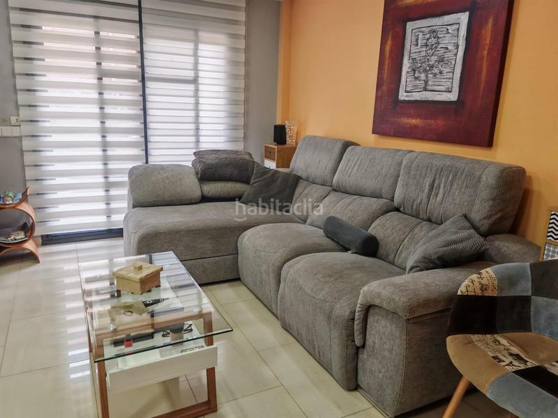 Foto 56fea05e-6c41-415e-bc0d-d808f4e5e51f. Casa adosada en venta casa con jardín, garaje y terrazas en el vendrell zona el puig en Vendrell (El)