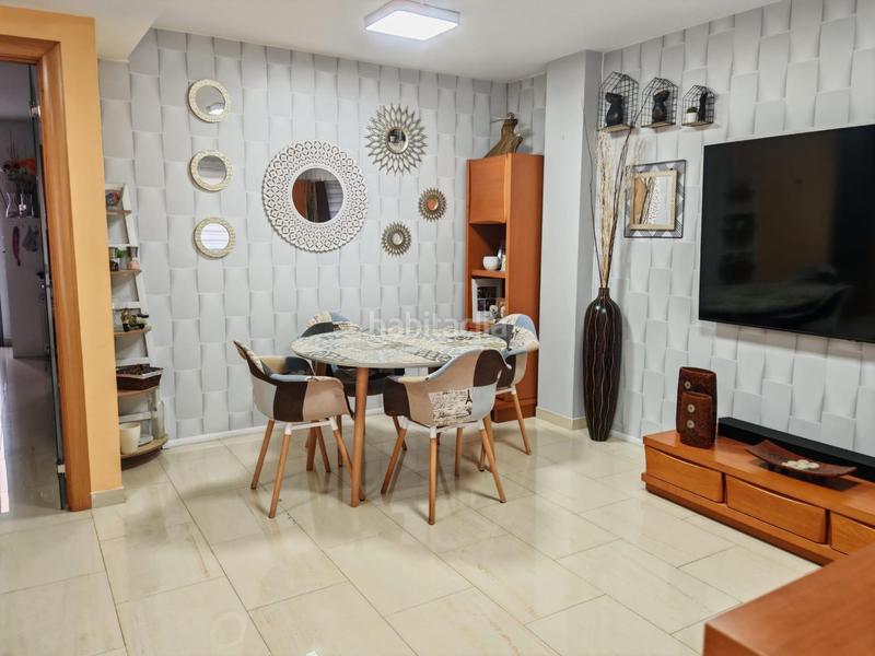 Foto 7342da2c-d41a-46c4-b566-ebfee4e16a0c. Casa adosada en venta casa con jardín, garaje y terrazas en el vendrell zona el puig en Vendrell (El)