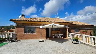 Maison  Marca hispanica. Casa en segur de calafell con 2 viviendas, jardín y garajes
