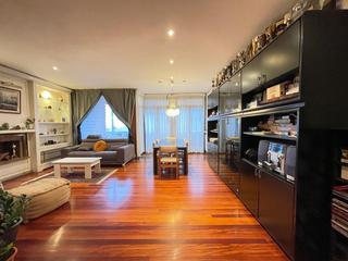 Appartamento  Reus. Piso de lujo con vistas al mar en la bonanova  barcelona