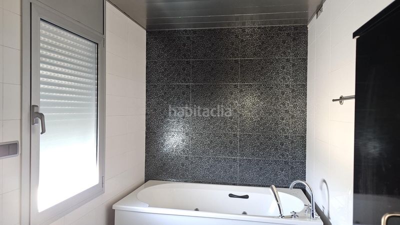 Foto ca67e06a-b428-4b7f-8c31-edcb6bd09c41. Casa amb aparcament piscina a Bisbal del Penedès (La)