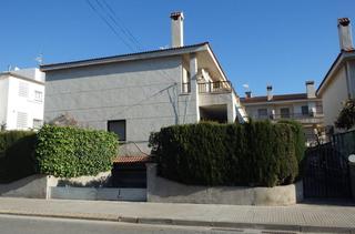 Aparcament cotxe  Carrer del mar del coral. Plaza de aparcamiento en cunit  zona muy demandada