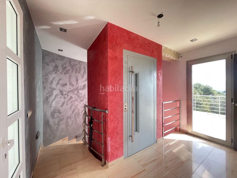 Foto 4f8b3326-dbb3-4d1c-8f68-9dcd333760d0. Xalet amb calefacció aparcament a costa Cunit - els jardins - els rosers Cunit