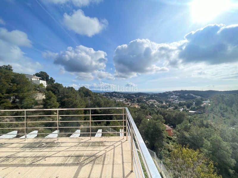 Foto be5809e8-8d28-4caf-82c5-58b87f1199d0. Xalet amb calefacció aparcament a costa Cunit - els jardins - els rosers Cunit