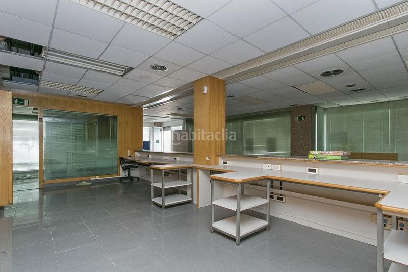 Foto d5866048-bbd9-4061-a813-5b11475140f9. Local comercial a Molí de Vent Vilanova i la Geltrú