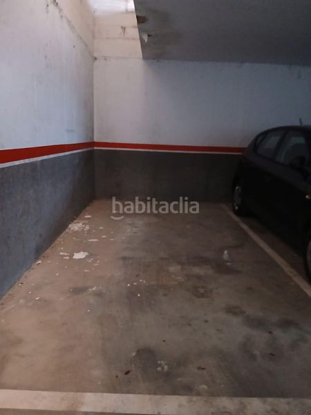 Foto 215db3c7-c2eb-49fa-8690-434bafa8a265. Aparcament cotxe a Calafell poble Calafell