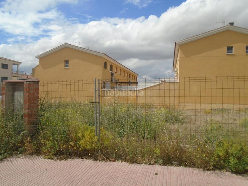Foto b9ffbac9-2a0e-434a-a342-0048de8631fb. Terreny residencial a Bellvei