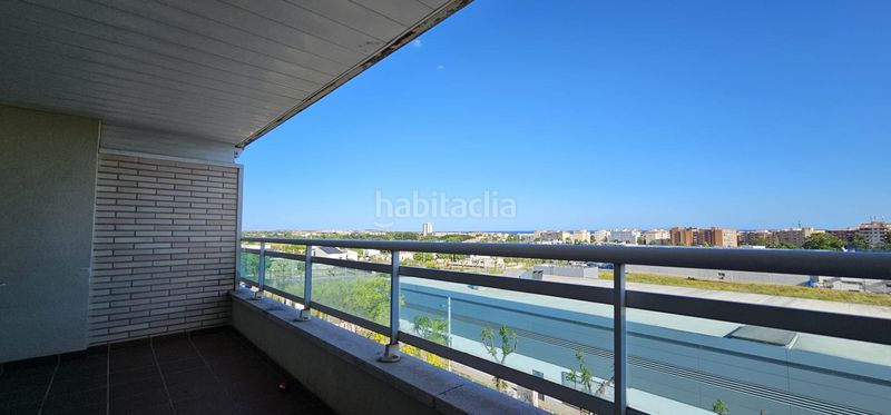Foto 46ef1a0e-112e-4a26-ad2b-20c1b96443b1. Pis amb aparcament piscina a casc antic - nou Cambrils Cambrils