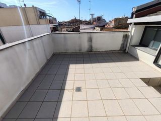 Duplex  Sant cristofol. Dúplex en subasta hasta el 10062026 con terraza privada en pleno