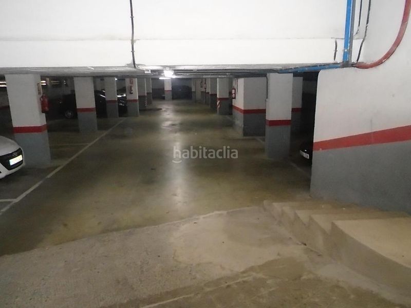 Foto 6d4a7f1c-d7ee-4a2c-be4e-0aa5f90d5a8f. Autoparkplatz in Centre Vendrell (El)