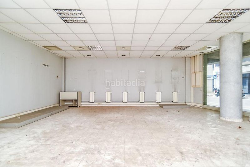 Foto 0f1d0ea6-6de2-4caf-a54a-30b90e2c6191. Local comercial a Centre Torredembarra