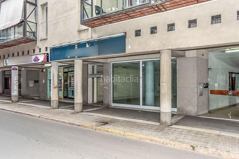 Foto 4c43324a-6f13-4e74-b3ec-e9b976ba39c0. Local comercial a Centre Torredembarra