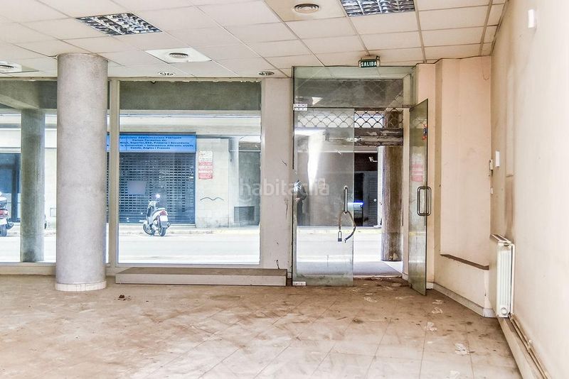 Foto 98101b98-72a9-4e20-8adf-e8b9a5bebfea. Local comercial a Centre Torredembarra