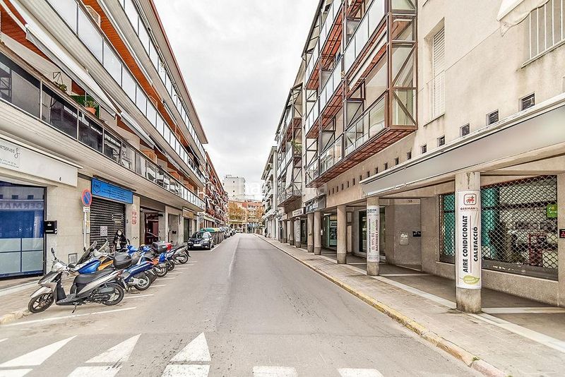Foto f4a6464e-c3cc-46ca-98ef-7a6440b3875d. Local comercial a Centre Torredembarra