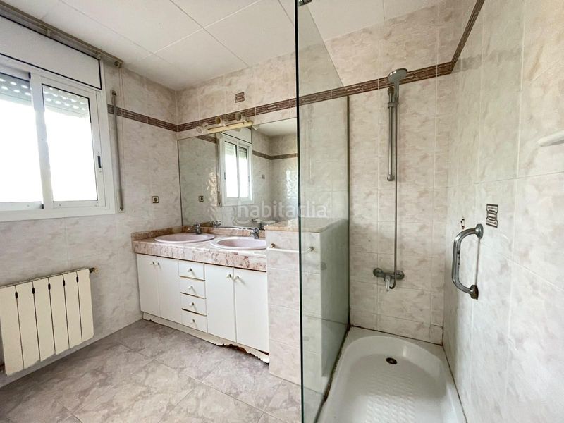 Foto acc30643-ff46-4cec-ac33-d8c54f898c1e. Chalet con parcheggio in Mas Mel Calafell