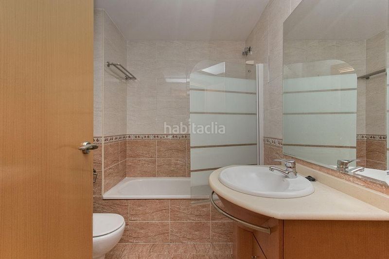 Foto bae98d77-8c72-4b2a-aefb-d88a3e2087b7. Chalet con parcheggio in Santa Maria Vilanova i la Geltrú