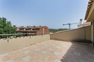 Appartement  Calle milana. Piso de 3 dormitorios con garaje y trastero en sant pere de ribe
