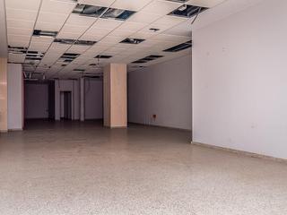 Local Comercial  Calle sant xavier. Local en el vendrell