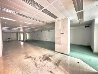 Local Comercial  Rambla principal. En venta local  en vilanova i la geltrú zona centro