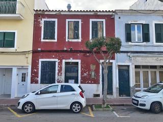 Casa a Carrer gran 129. Edificio con licencia para construir una casa y hotel