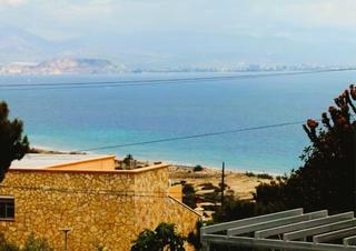 House in Panorama-Sierramar. Gran alacant, oportunidad junto al mar