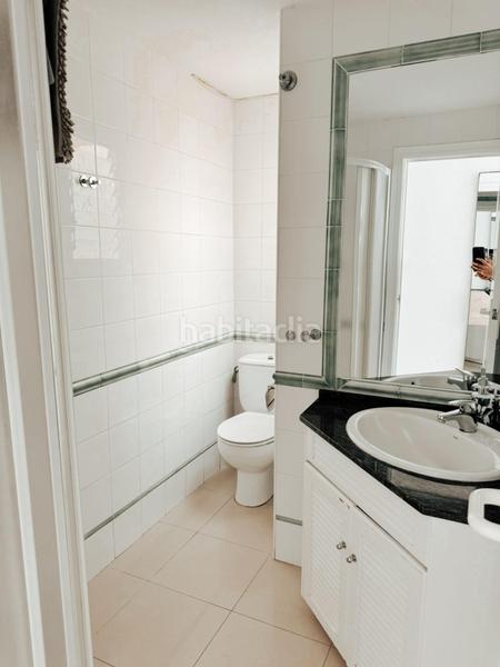 Foto 257cf771-6926-4746-a671-53f06299206f. Rent flat with parking in Playa de San Juan Alicante