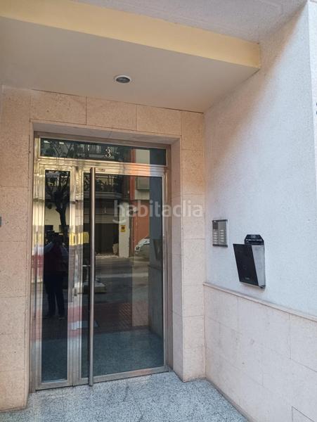 Foto 347d4b9e-2510-4369-b378-6d4fc654ffe5. Pis a Campello Playa Campello (el)