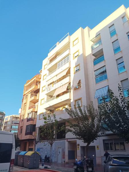 Foto 6a1ded66-129d-41e2-83aa-df1ee97d7bd4. Pis a Campello Playa Campello (el)