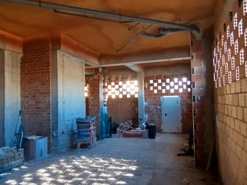 Foto 472a1e77-7972-4441-9d9d-1354cfb7f4d2. Local comercial a Campello Playa Campello (el)