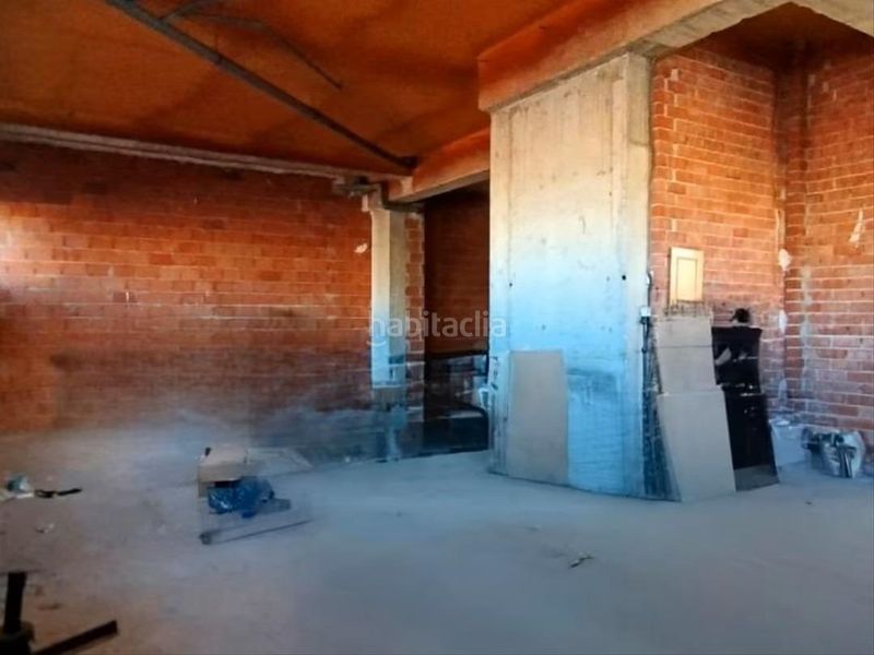Foto b3318b63-66ee-4e6a-b9b9-551d739d9f82. Local comercial a Campello Playa Campello (el)